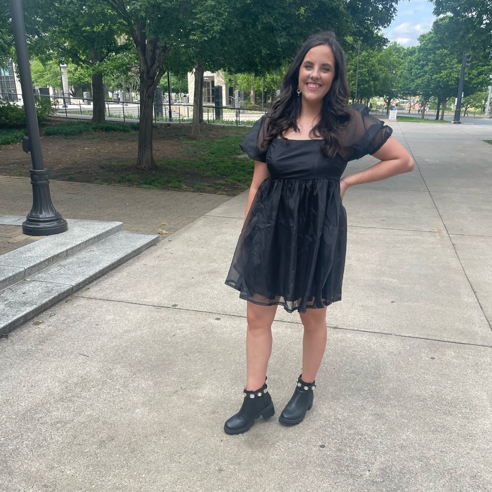 Steel Mill black dress. Worn once to the Taylor swift concert two weeks ago.